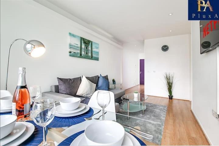 Pluxa Azure Cubic - Azure Cityview, Corporate Stays Welcome Birmingham Eksteriør billede